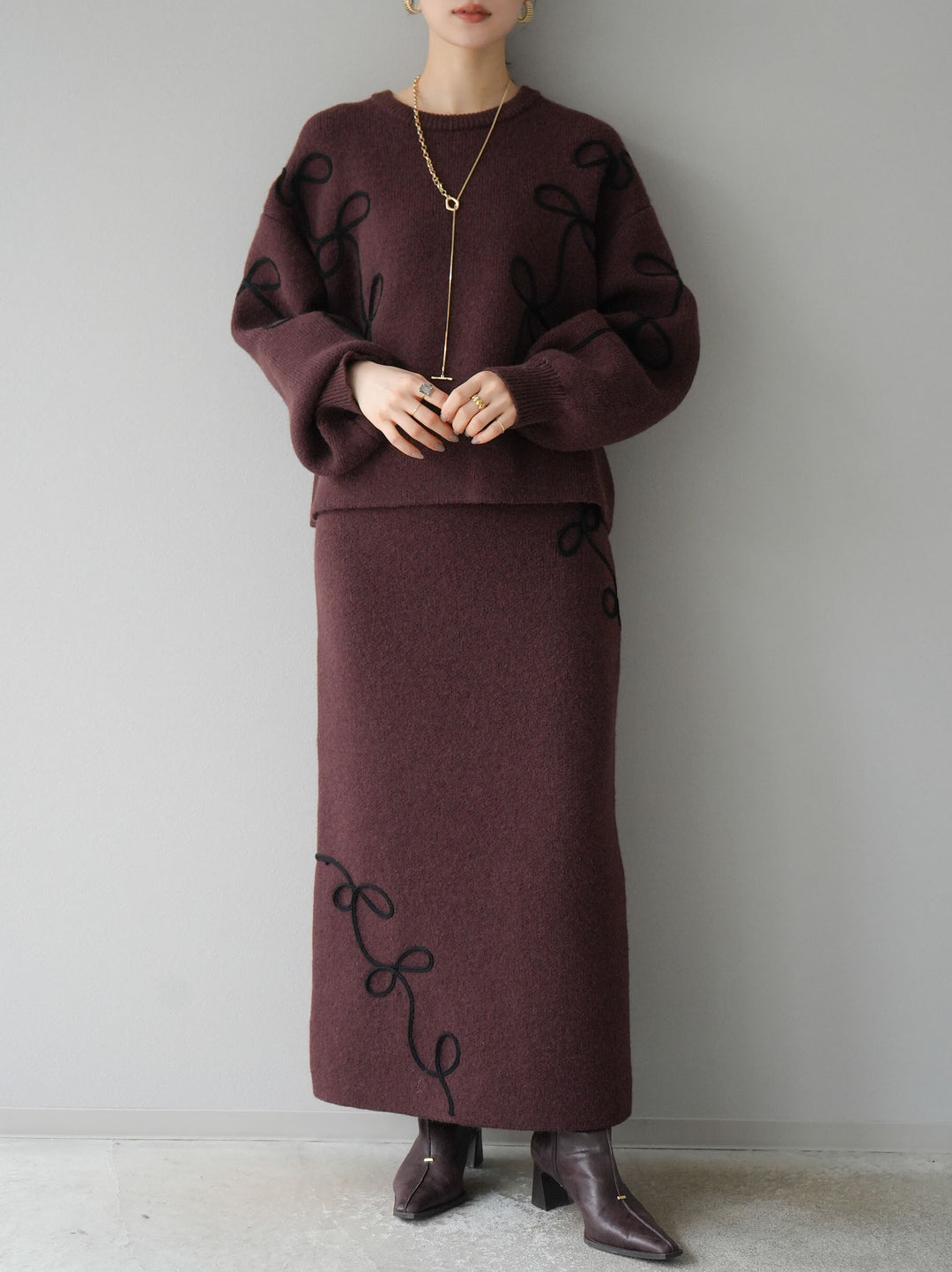 [予約]コード刺繍ルーズニットプルオーバー/ブラウン