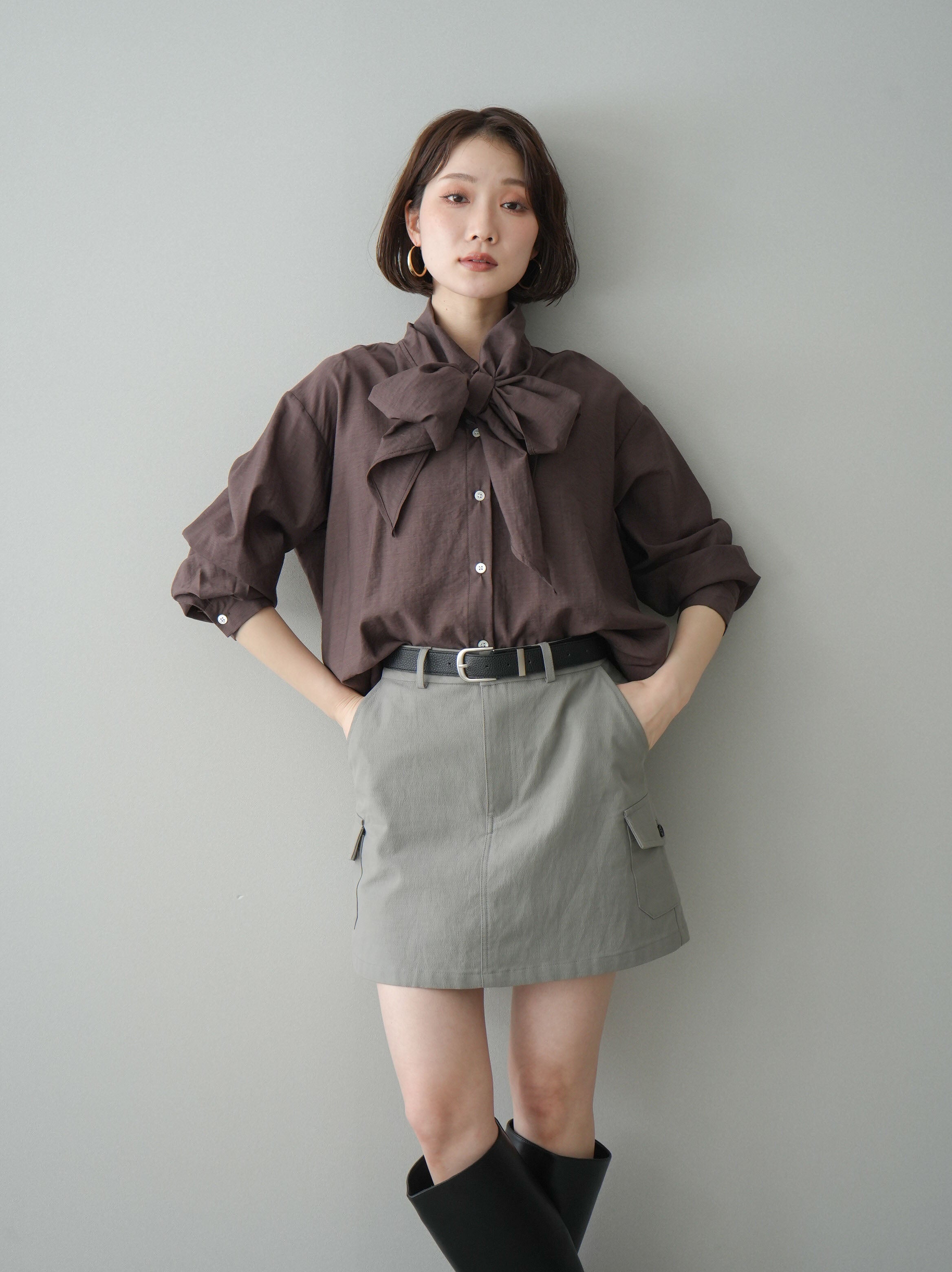 SET]シアーボウタイブラウス+シアーボウタイブラウス(2set) – Lumier