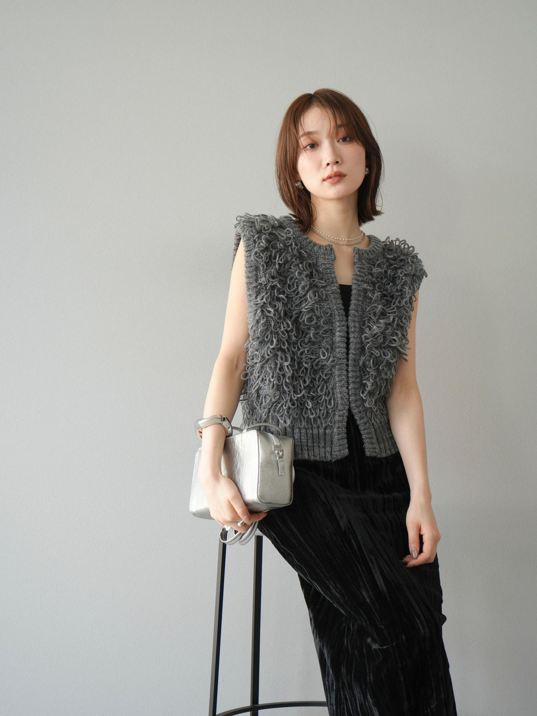 [SET]レザー襟オンブレチェックオーバーシャツ +ループデザインホックベスト +クラッシュベロアナロースカート(3set)