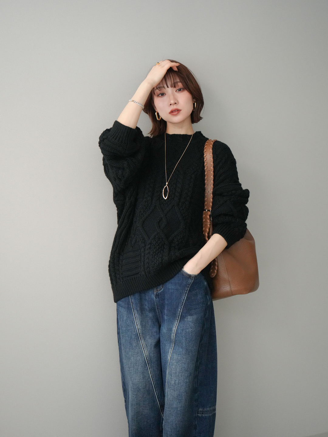 [予約]ケーブル編みモックネックニットプルオーバー/black