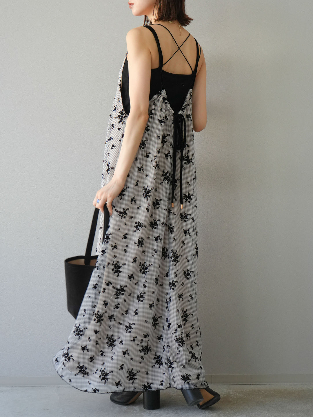 [SET]フロッキーチュールレイヤードベロアキャミワンピース+カップ付きバッククロスキャミソール(2set)