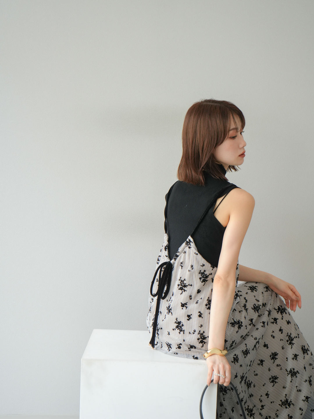 [SET]フロッキーチュールレイヤードベロアキャミワンピース+プチネックセンターシームノースリーニットトップス(2set)