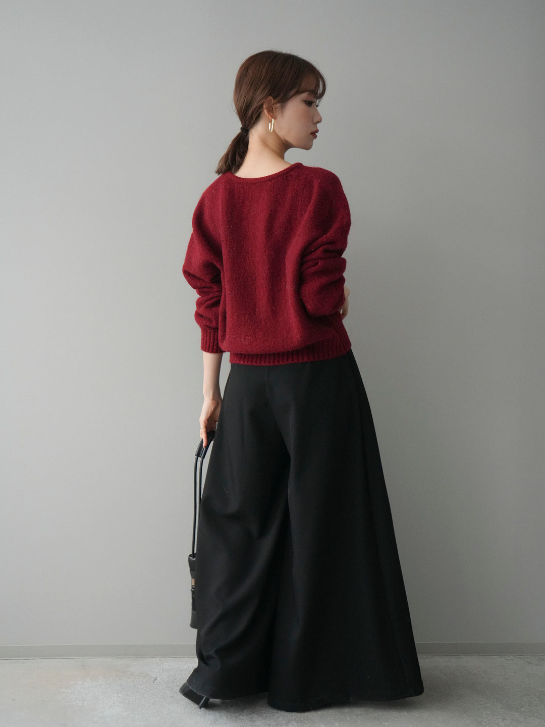 [SET]ツイストネックラメネップヤーンニットプルオーバー+テープベルトタックバギーパンツ(2set)