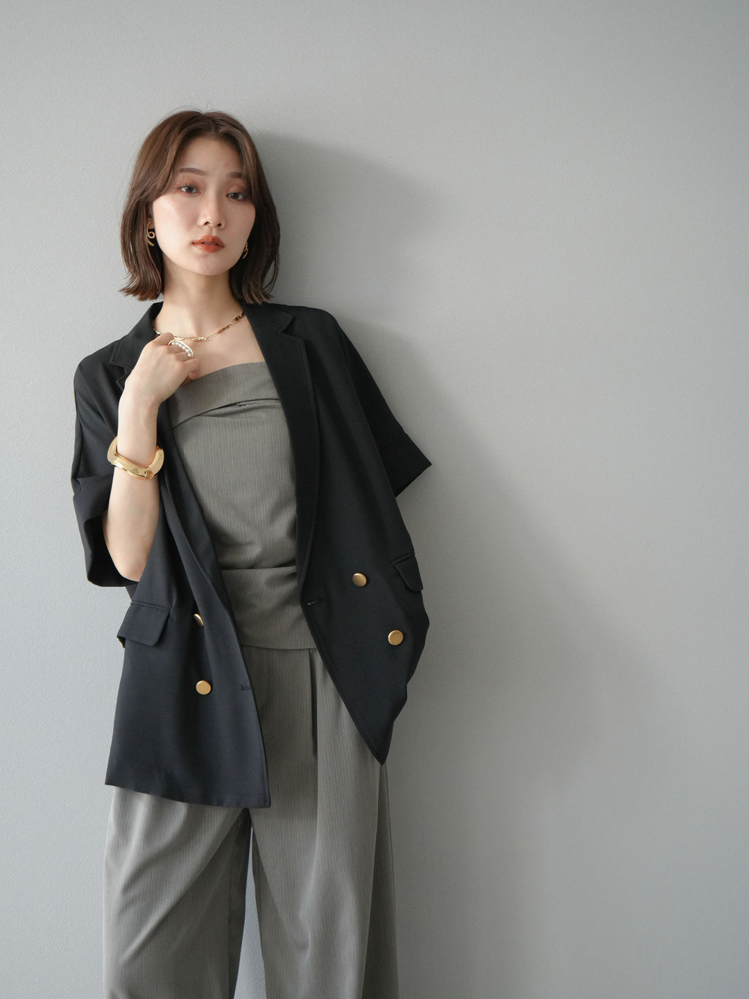 [預購] 金色紐扣半身夾克/黑色