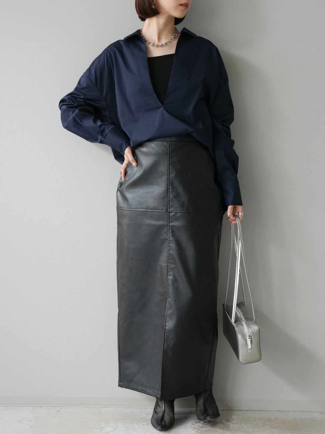 [予約]フェイクレザーフロントスリットスカート/ブラック