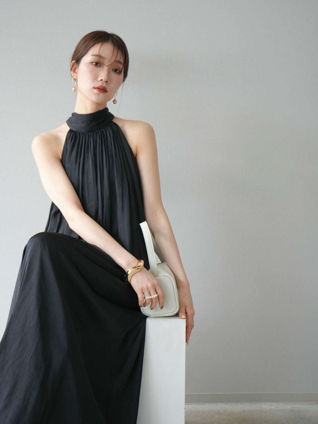 [予約]シャイニーホルターワンピース/ブラック