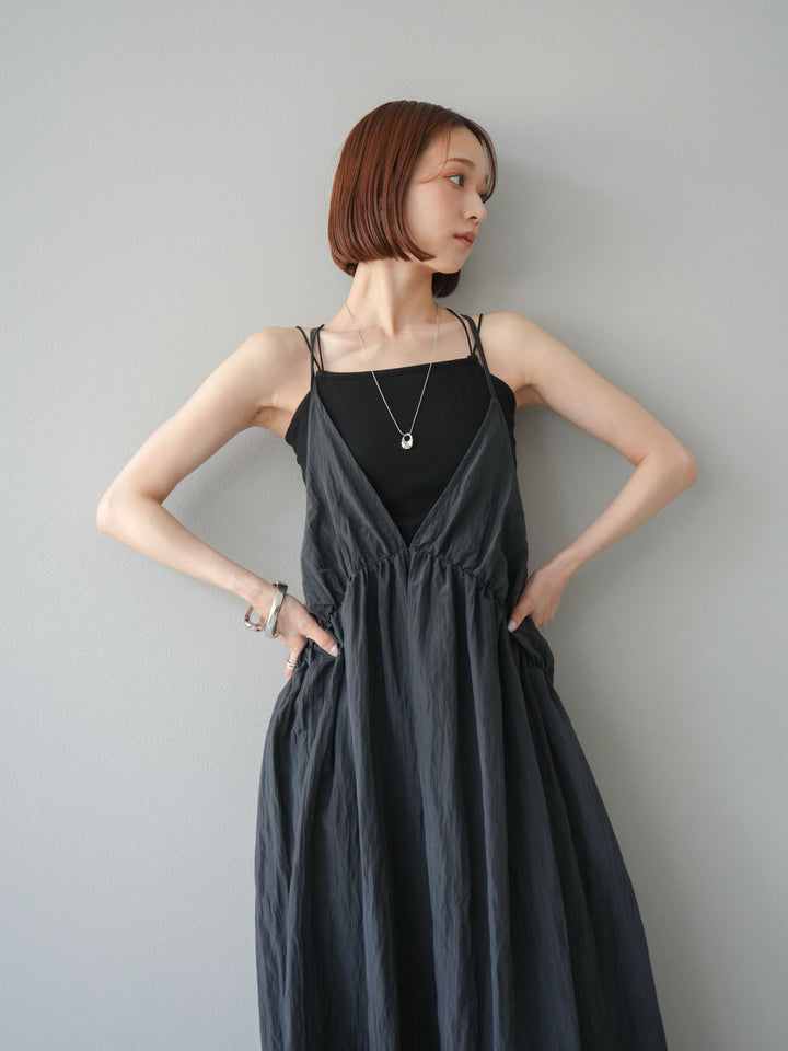 [予約]シボ加工シャイニーキャミワンピース/ブラック