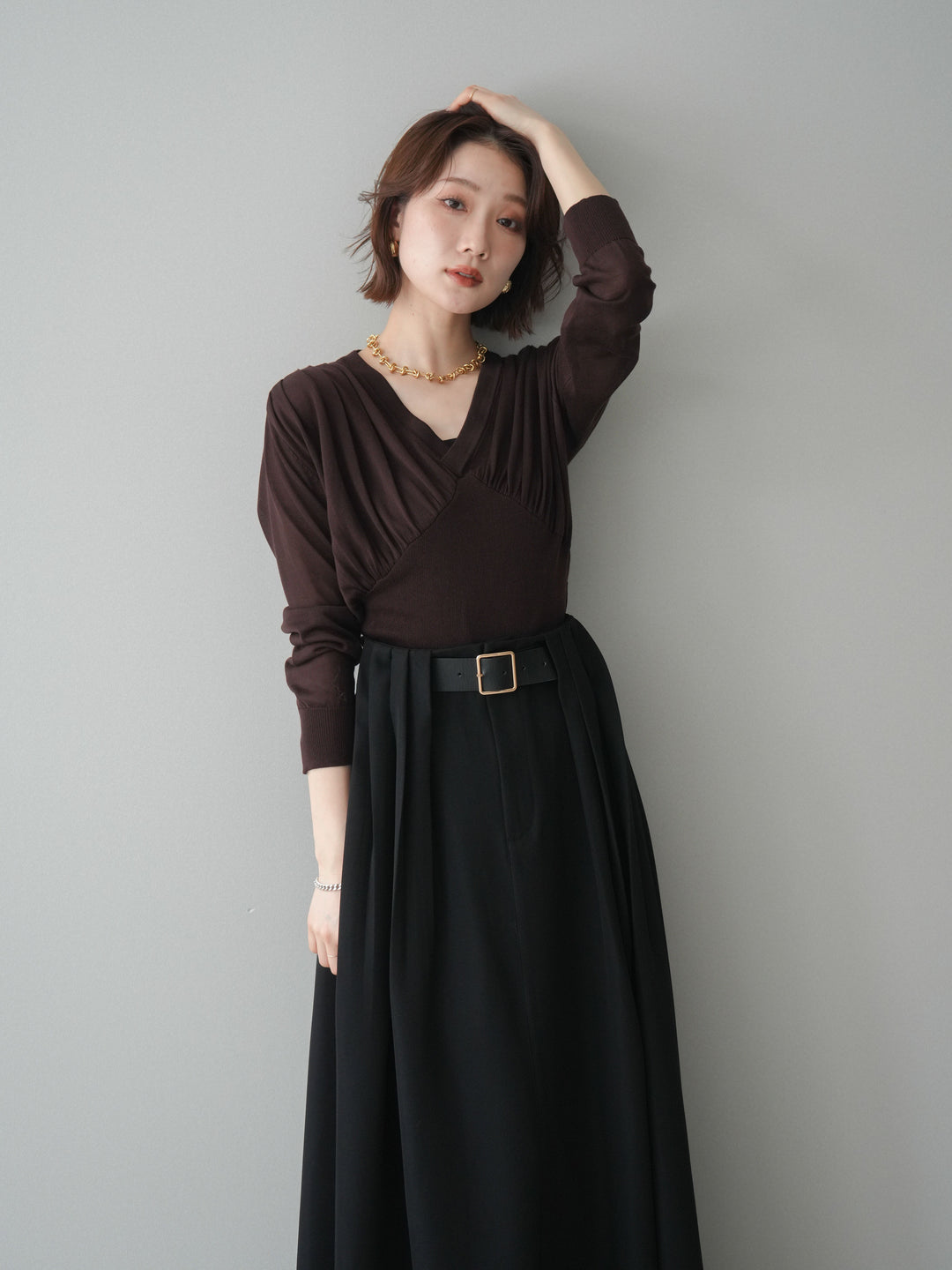 [予約]サイドギャザーVネックニットプルオーバー/brown