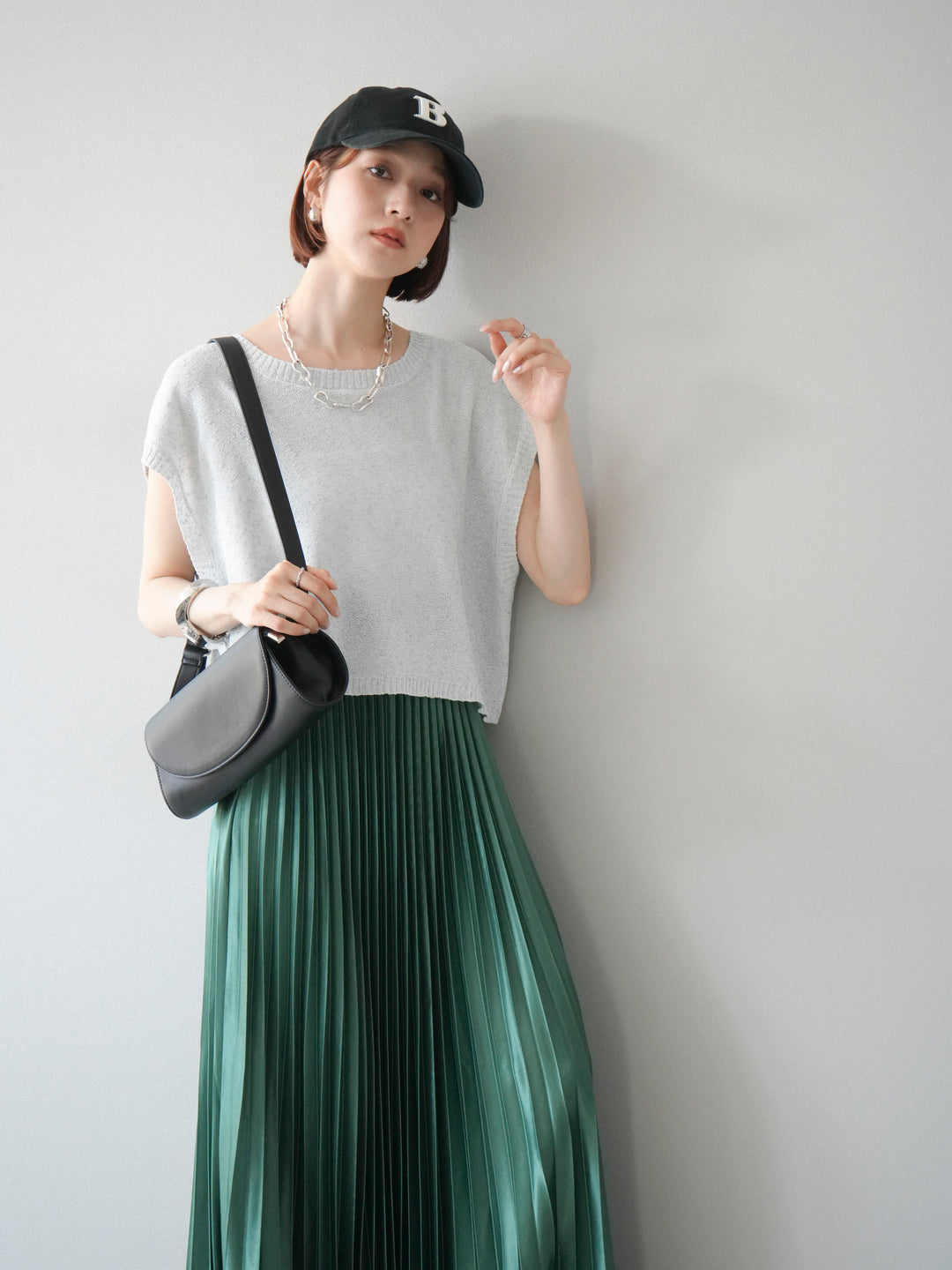 [SET]ネップヤーンクロップドニットベスト+サテンプリーツマキシスカート(2set)