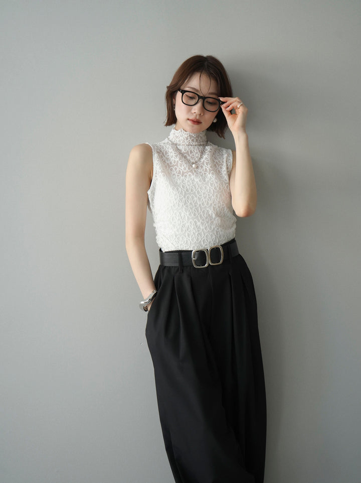 [予約]ノースリーブプチネックフラワージャガードトップス/white