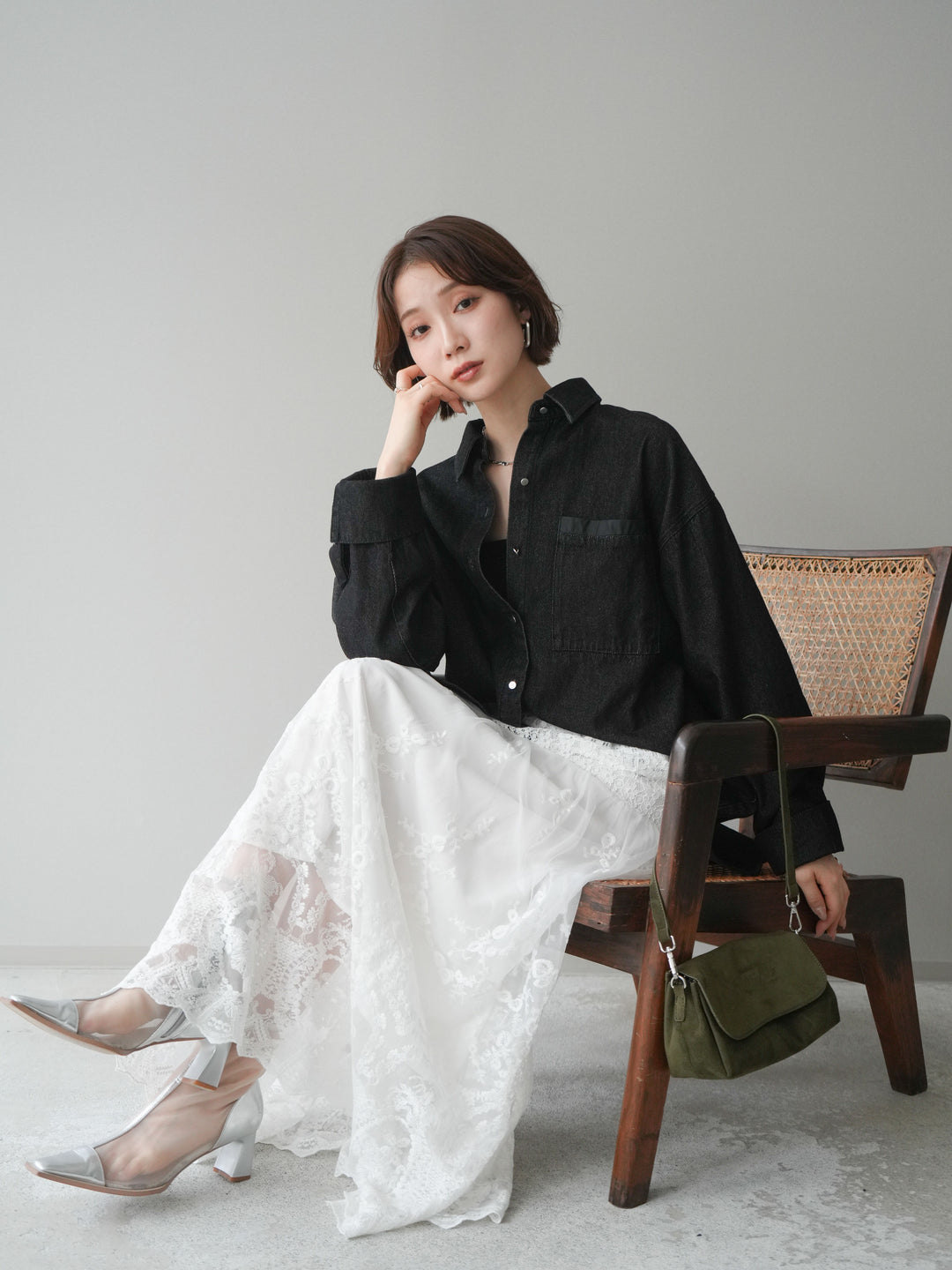 [予約]ポイントレザーオーバーデニムシャツ/black