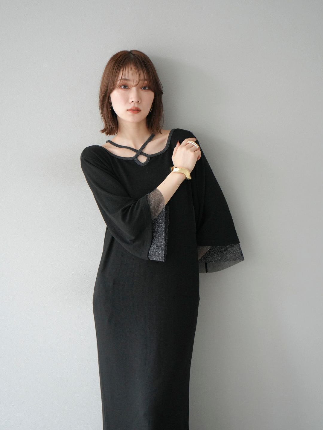 [予約]デザインネックラメシアー切替ニットワンピース/ブラック