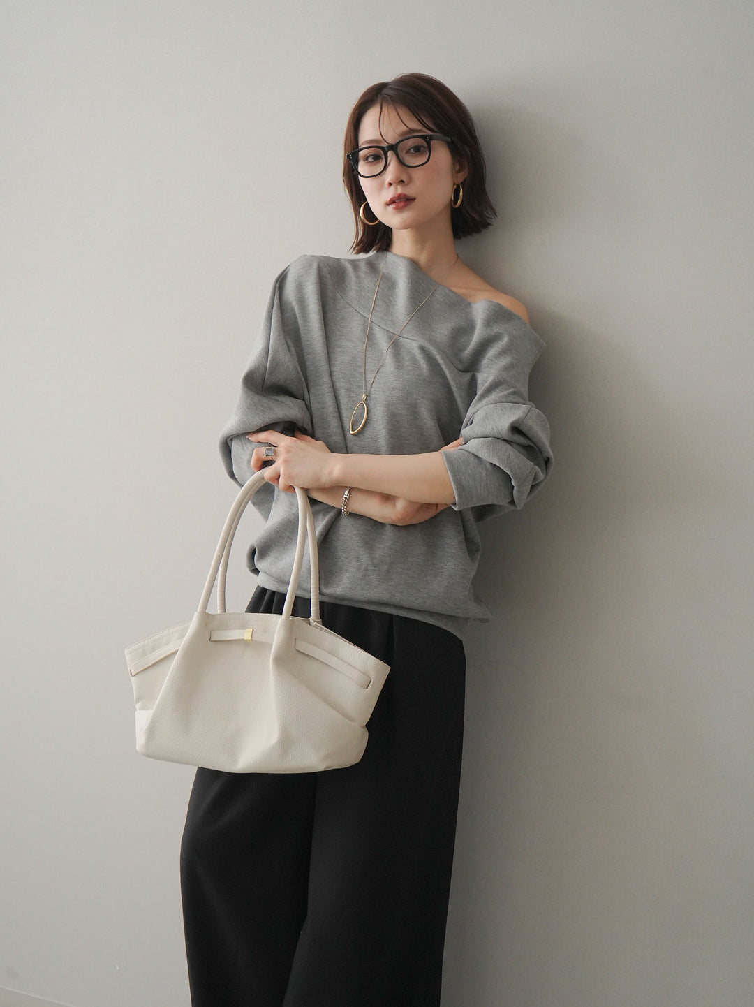 [予約]アシンメトリーオフショルポンチプルオーバー/gray