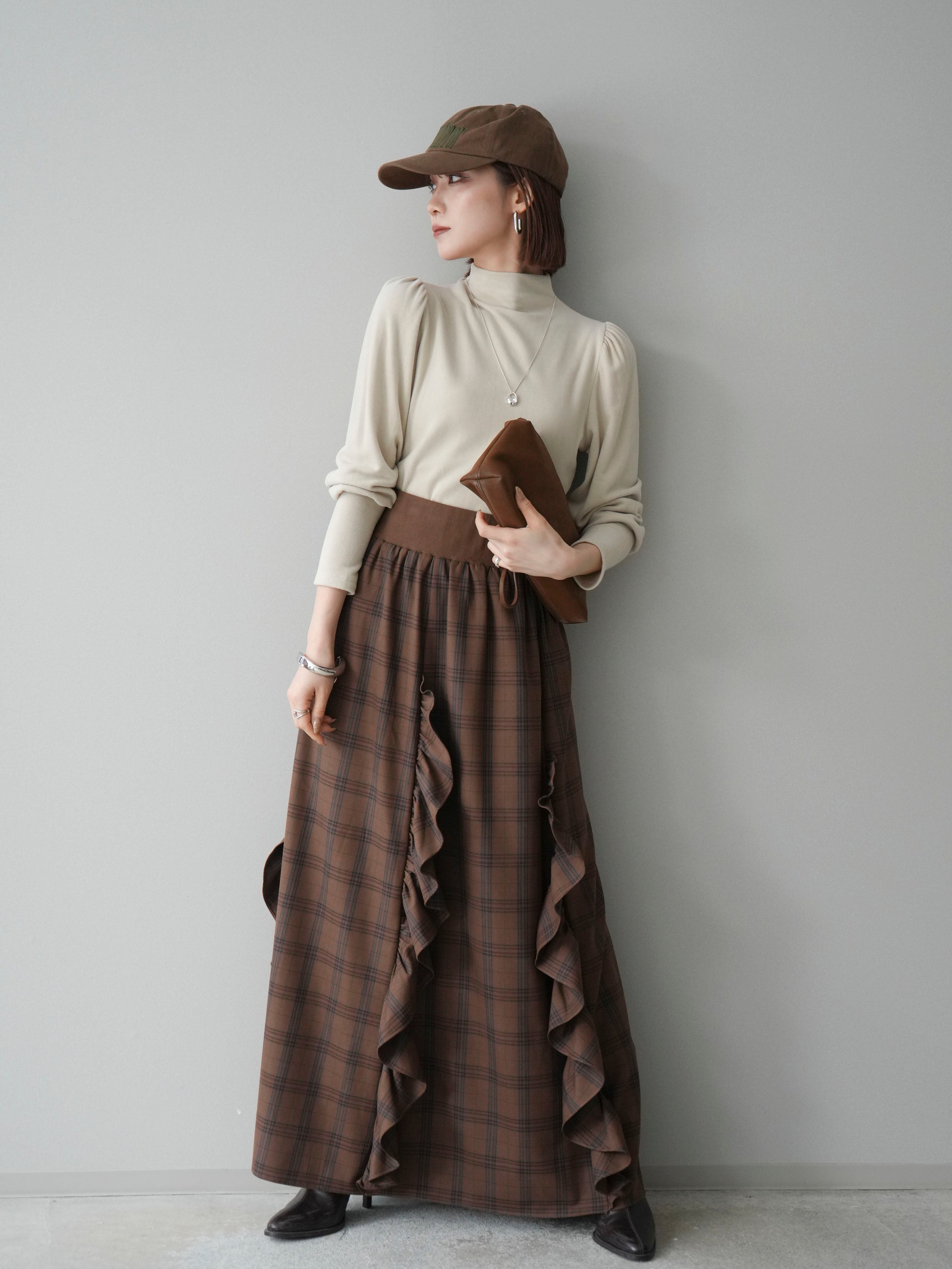 ブラウン ニット フリルスカート SET]プチネックパワーショルダー起毛トップス+チェック柄フリルハイ