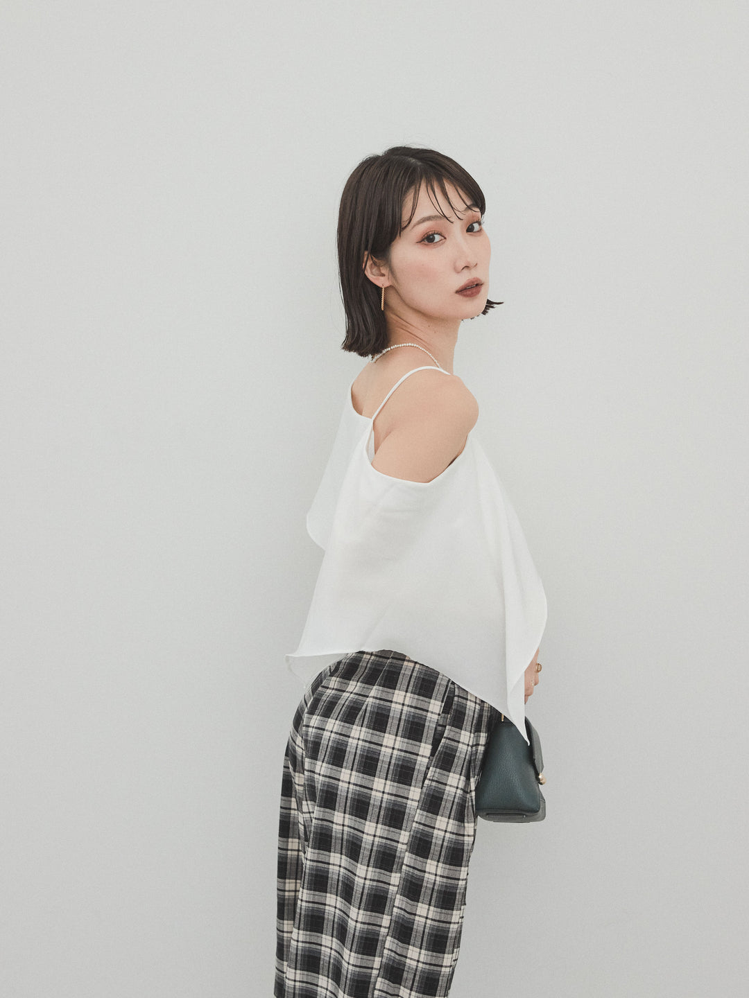 [SET] 單肩荷葉邊襯衫 + 單肩荷葉邊襯衫 (2件套)