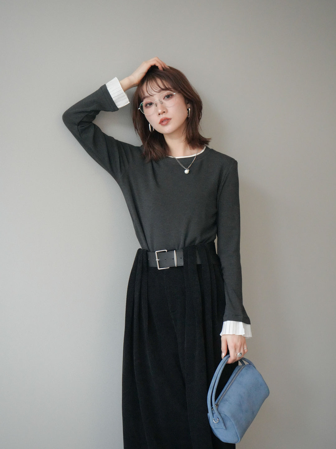 [SET]袖プリーツ配色レイヤードトップス+ベルトデザインループコールテンワイドパンツ(ベルト付き)(2set)