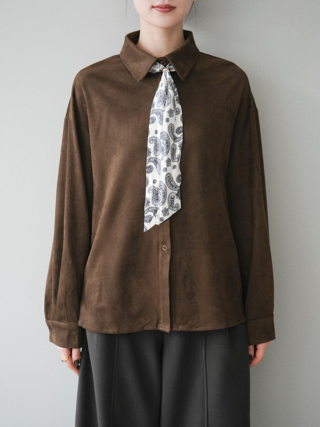 [予約]スカーフ付きスエードシャツ/brown