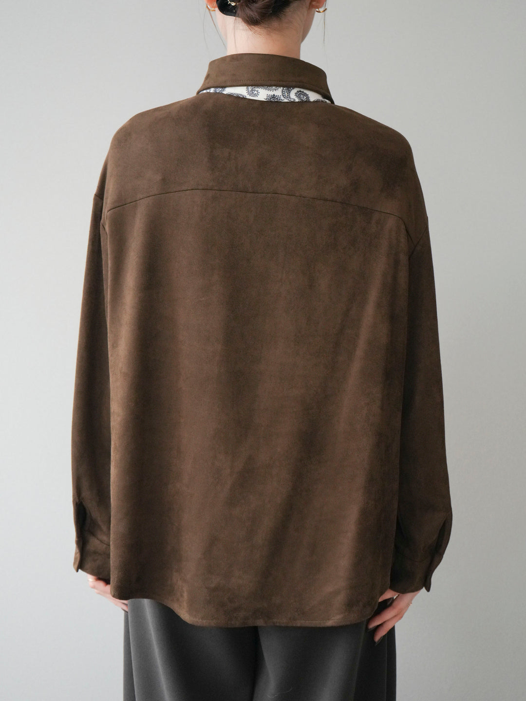 [予約]スカーフ付きスエードシャツ/brown