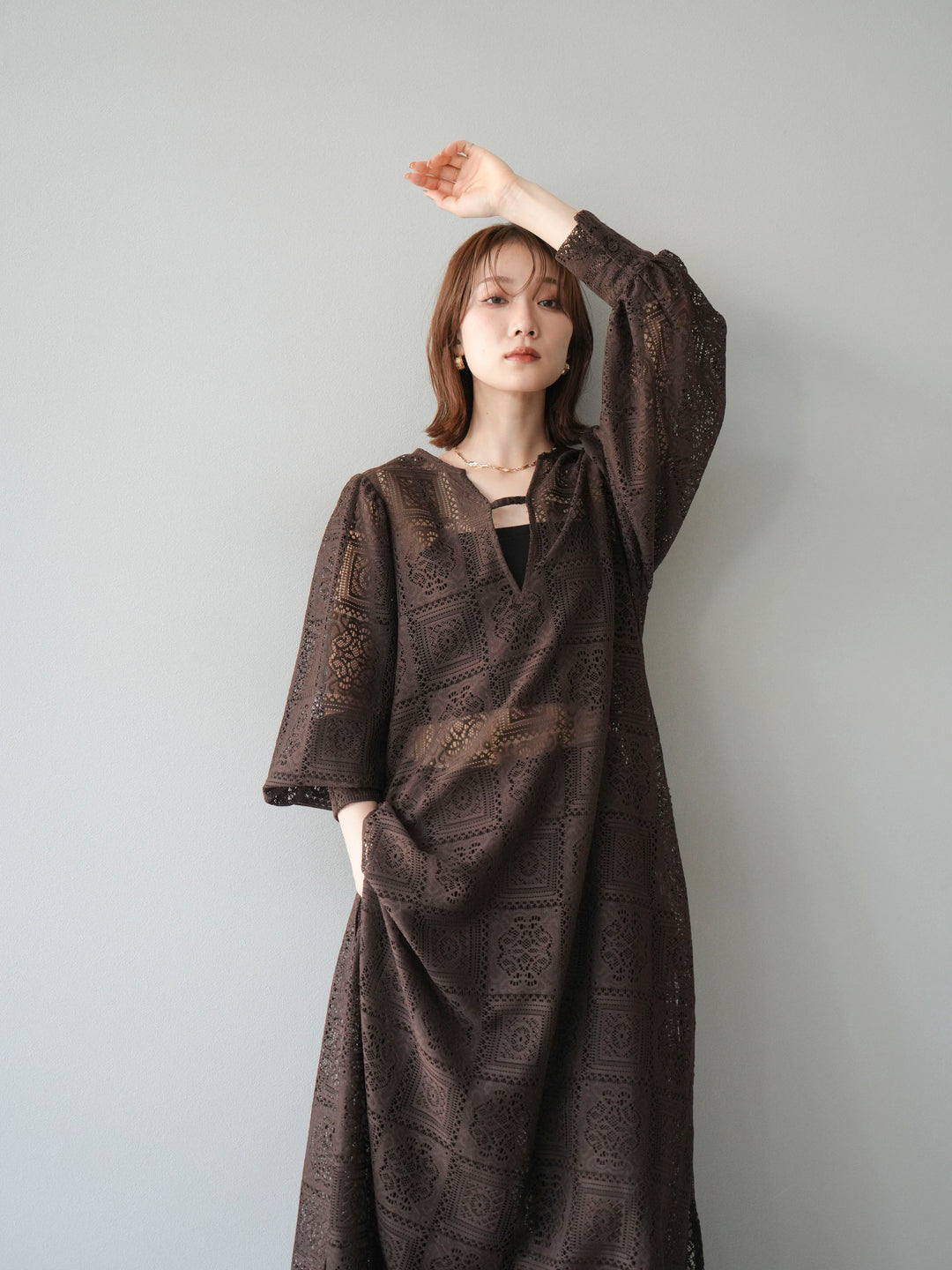 【套裝】塊蕾絲捲袖洋裝+塊蕾絲寬褲（2套）