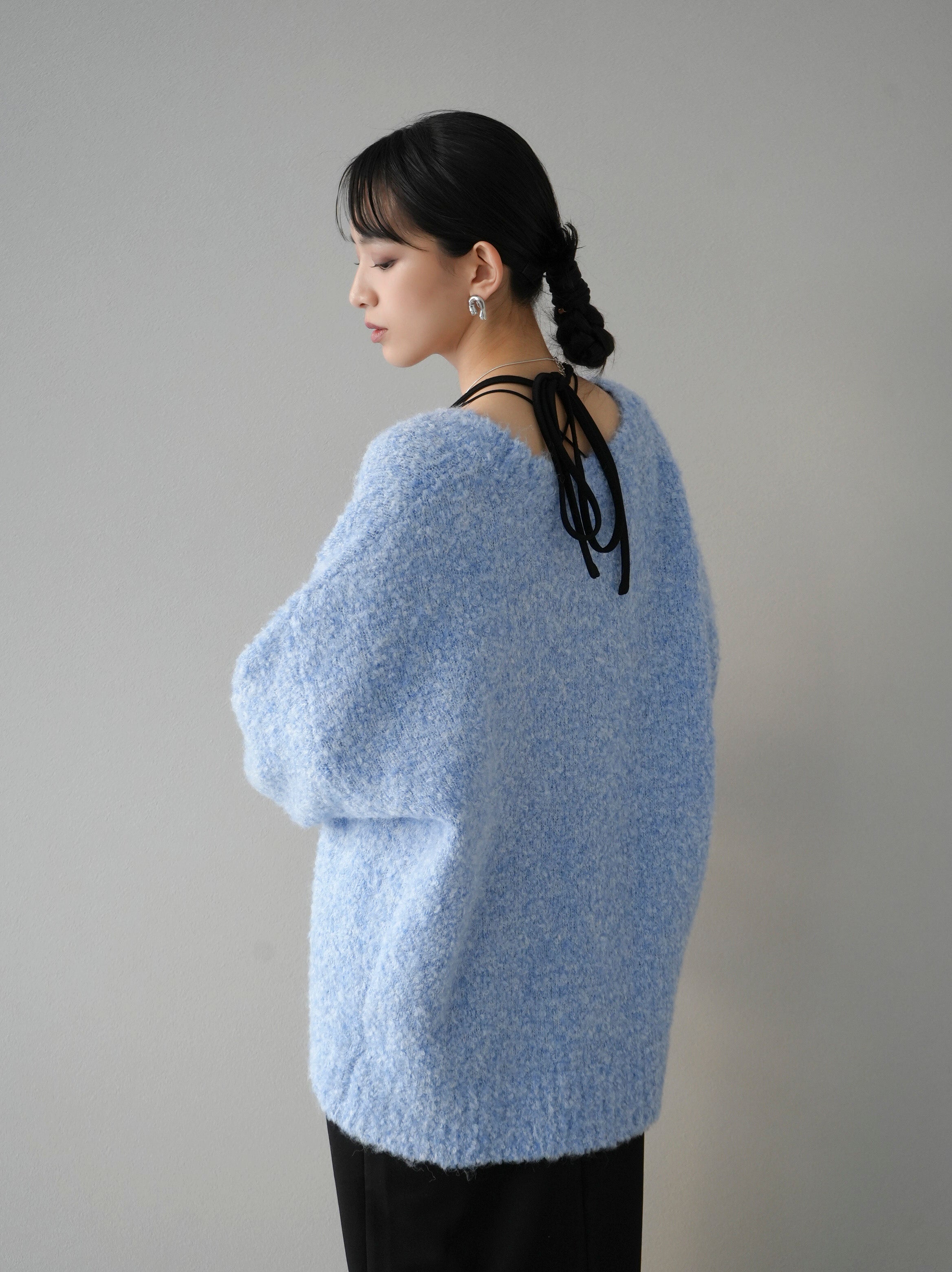 予約]ブークレディープVネックニットプルオーバー/ライトブルー – Lumier