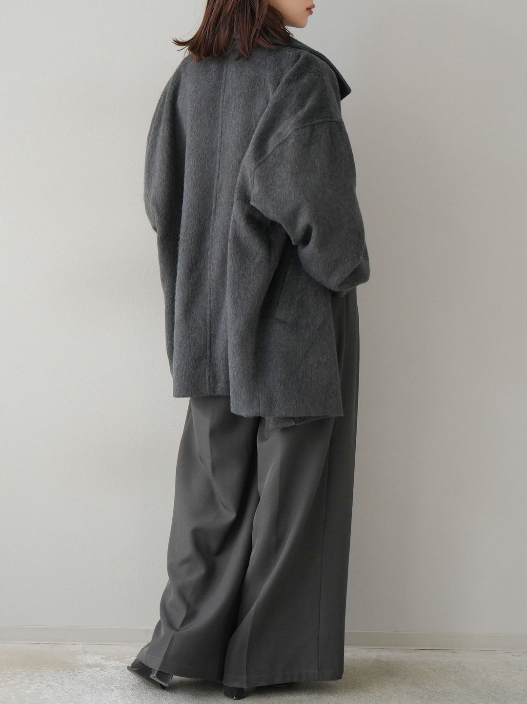 [SET]フェイクビーバーミドルコート+袖ボタンハイネックリブニットトップス+ベルト付ウールタッチワイドパンツL(3set)