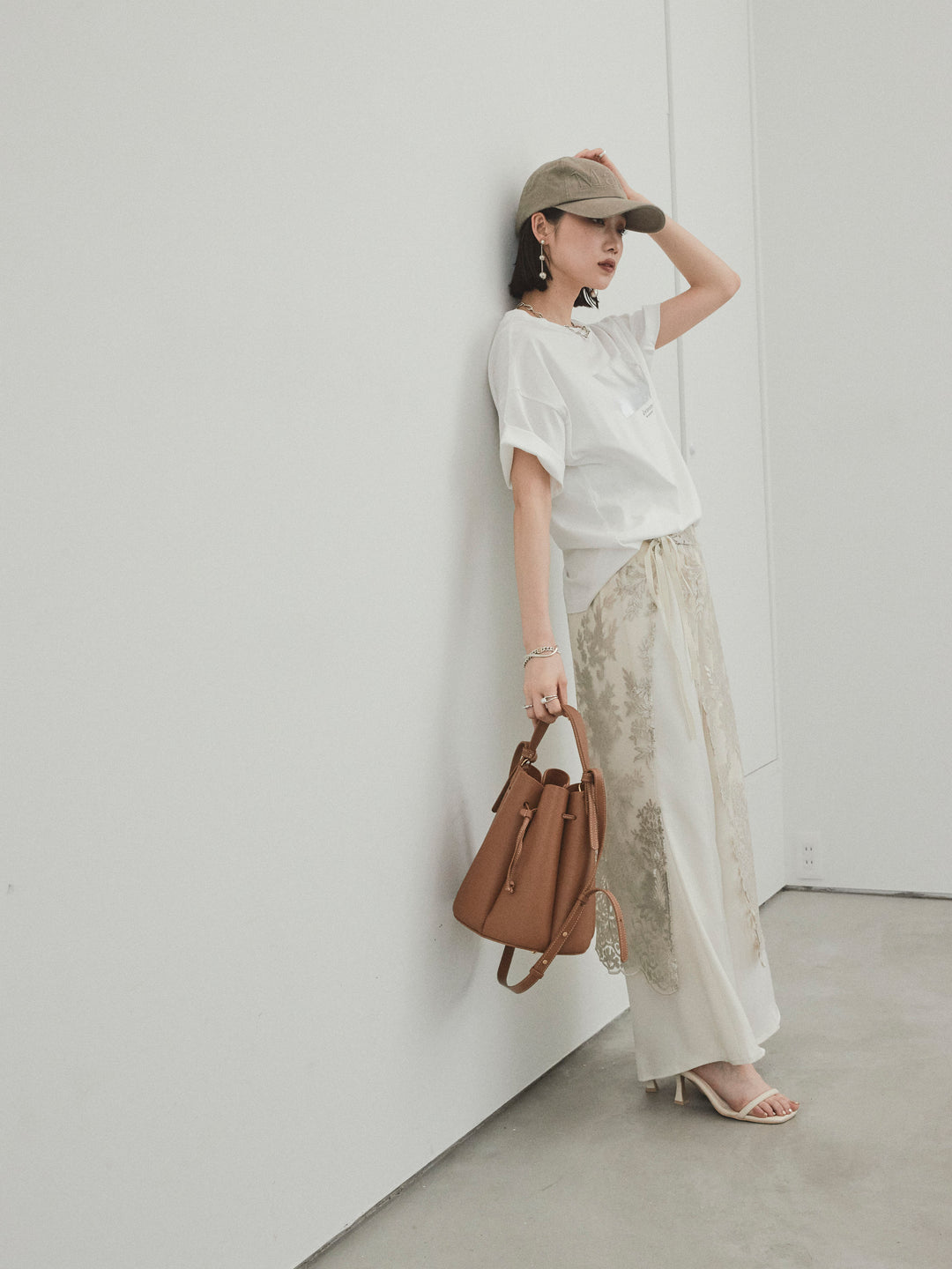 [套裝] 燙金印花乾爽棉質 TEE + 寬鬆窄裙 (2 套)