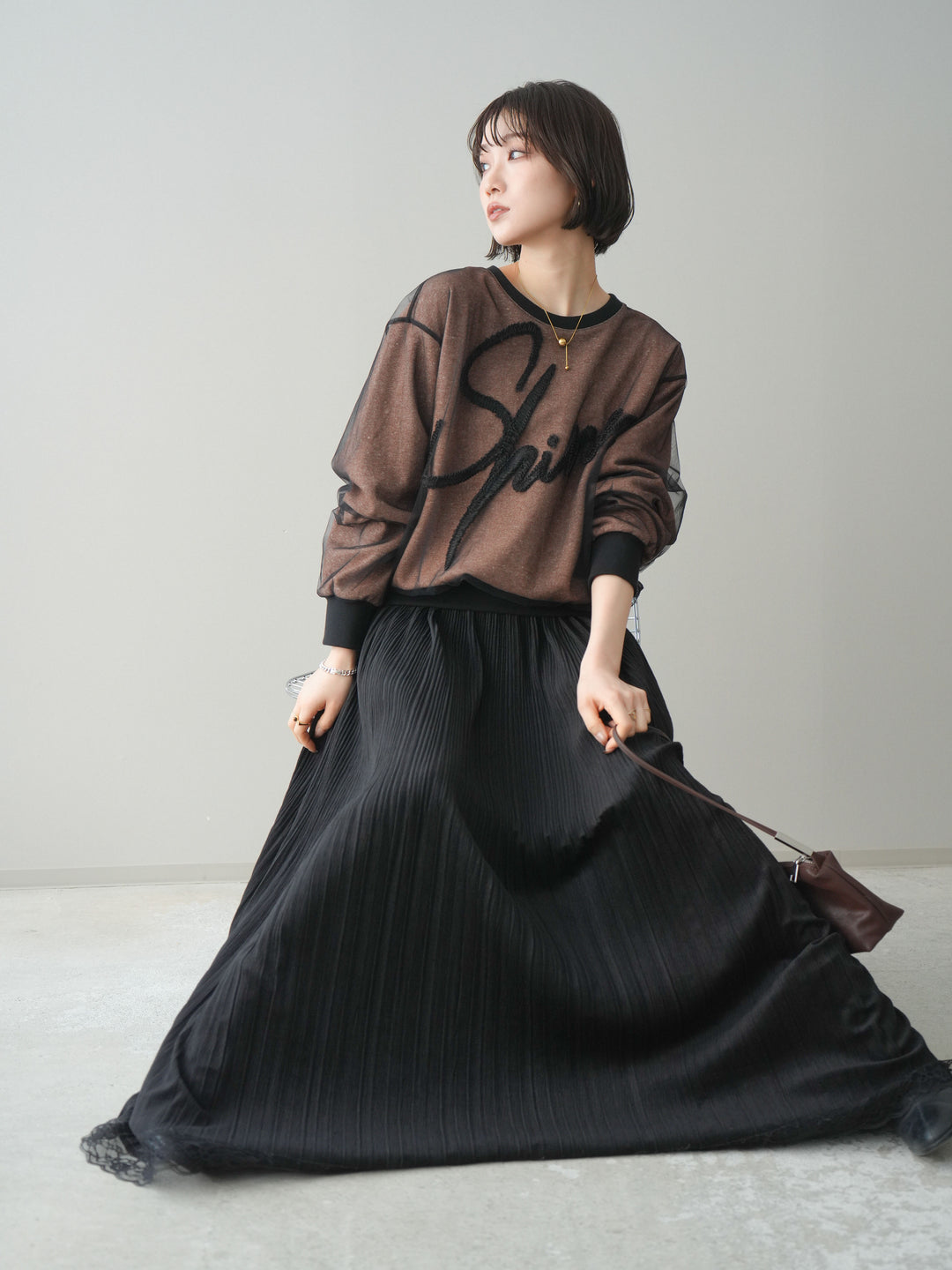 [SET]チュールレイヤードロゴスエットプルオーバー+選べるアクセセット(2set)