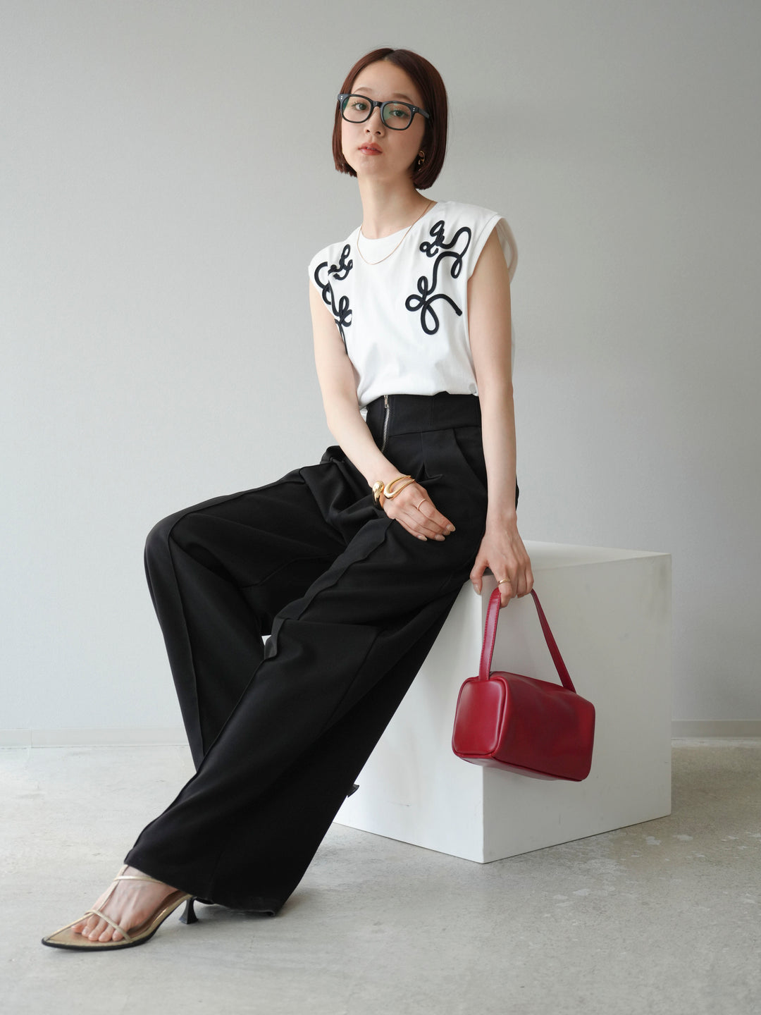 [SET]コード刺繍フレンチスリーブTシャツ+ジップタックワイドパンツ(2set)