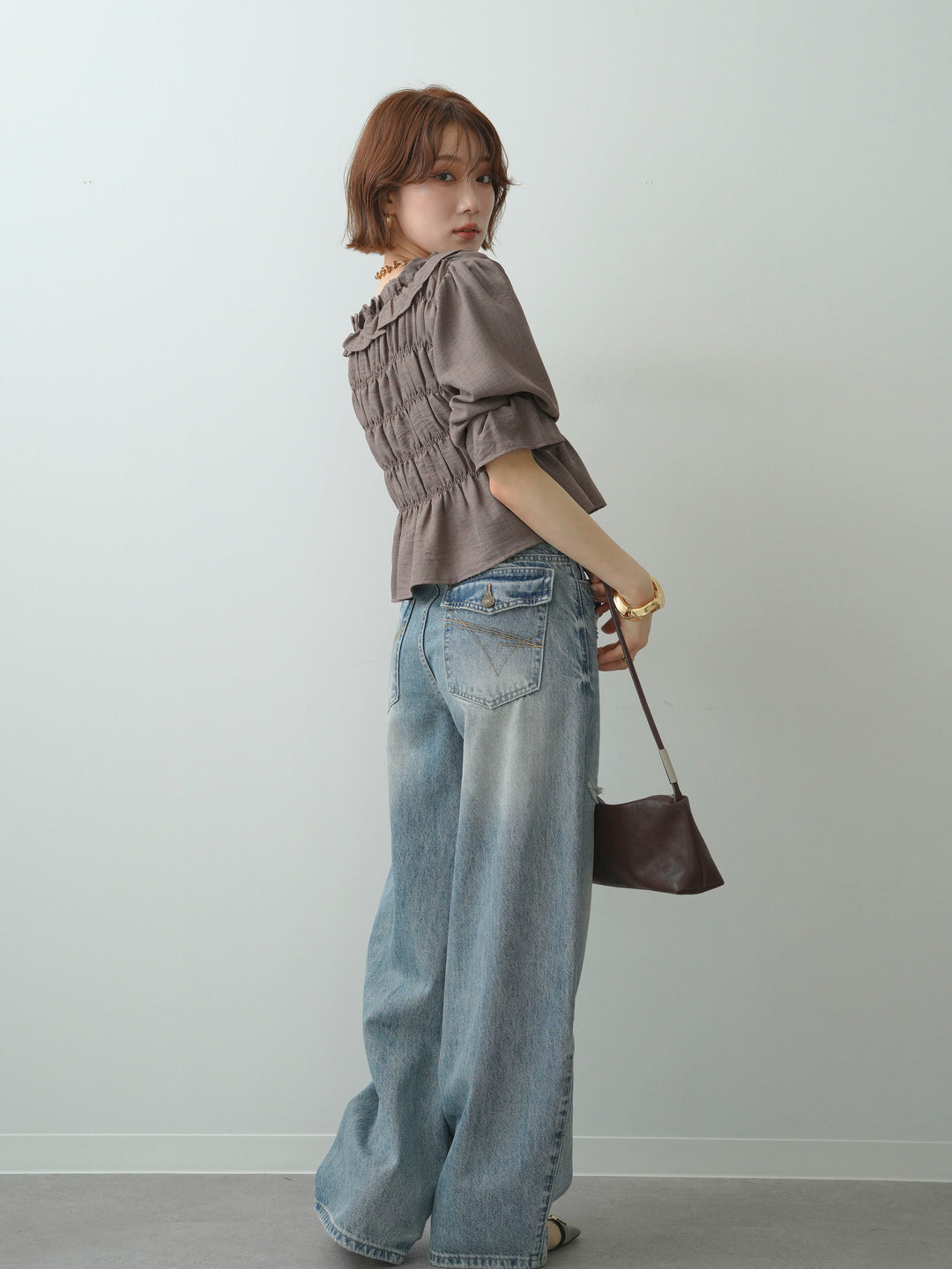 [SET]フリルネックシャーリングブラウス+ダメージデニムセミワイドパンツ(2set)
