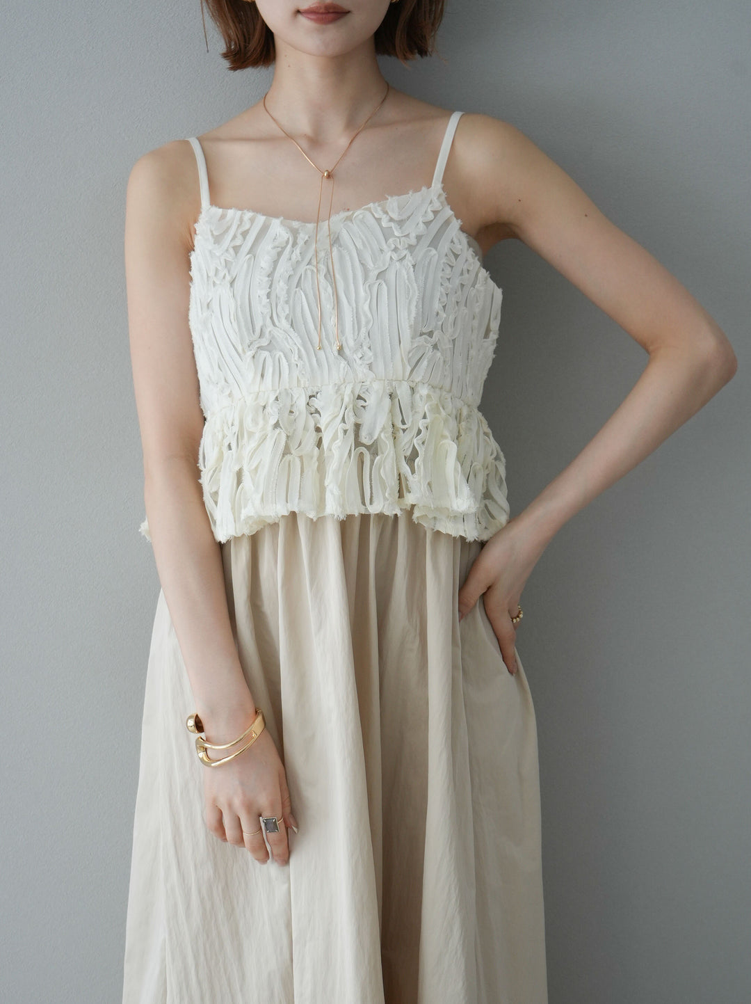 [預訂] 針織 x 塔夫綢小熊洋裝/米色