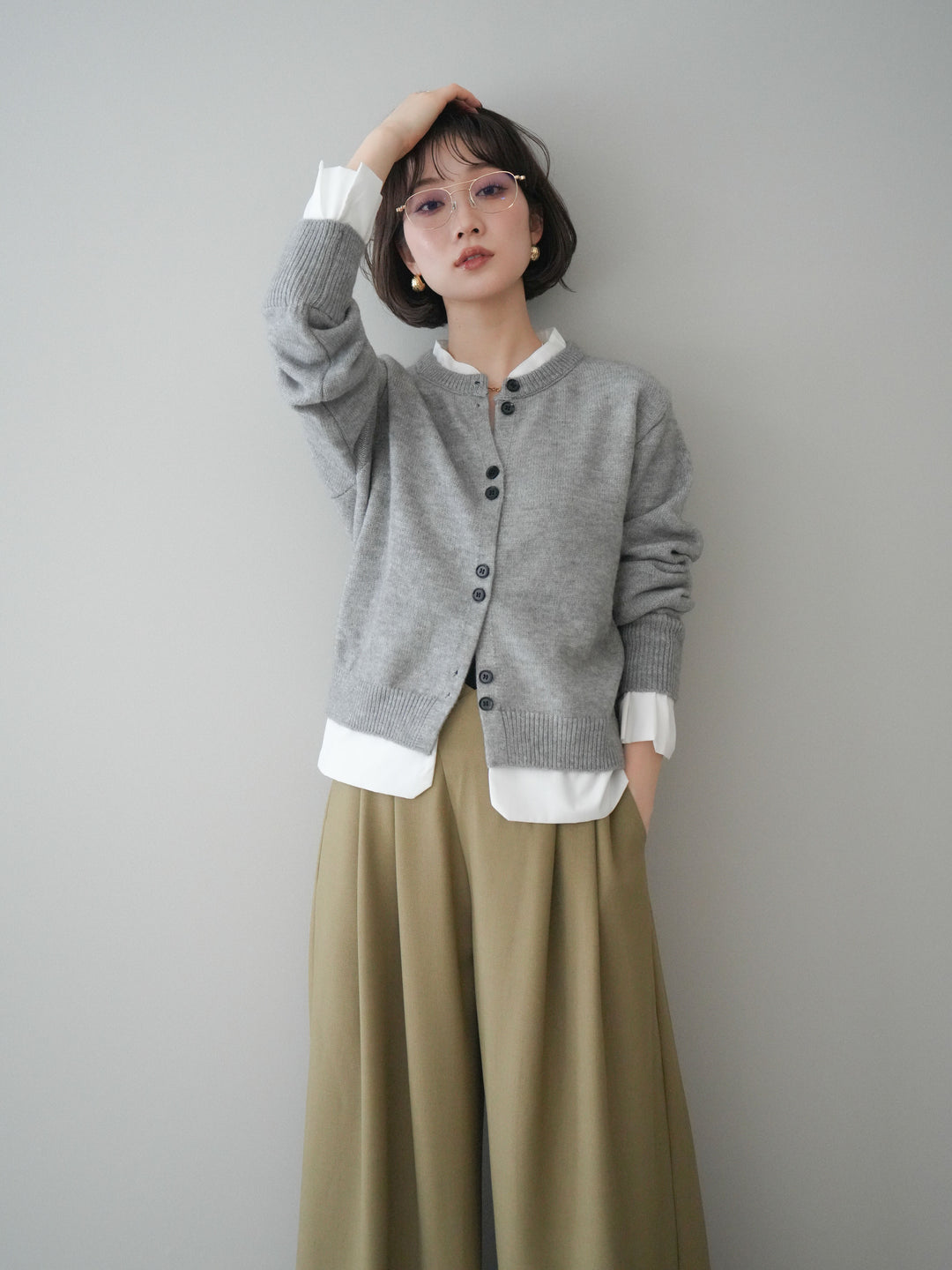 【預購】梭織布料對接針織開襟衫/淺灰色