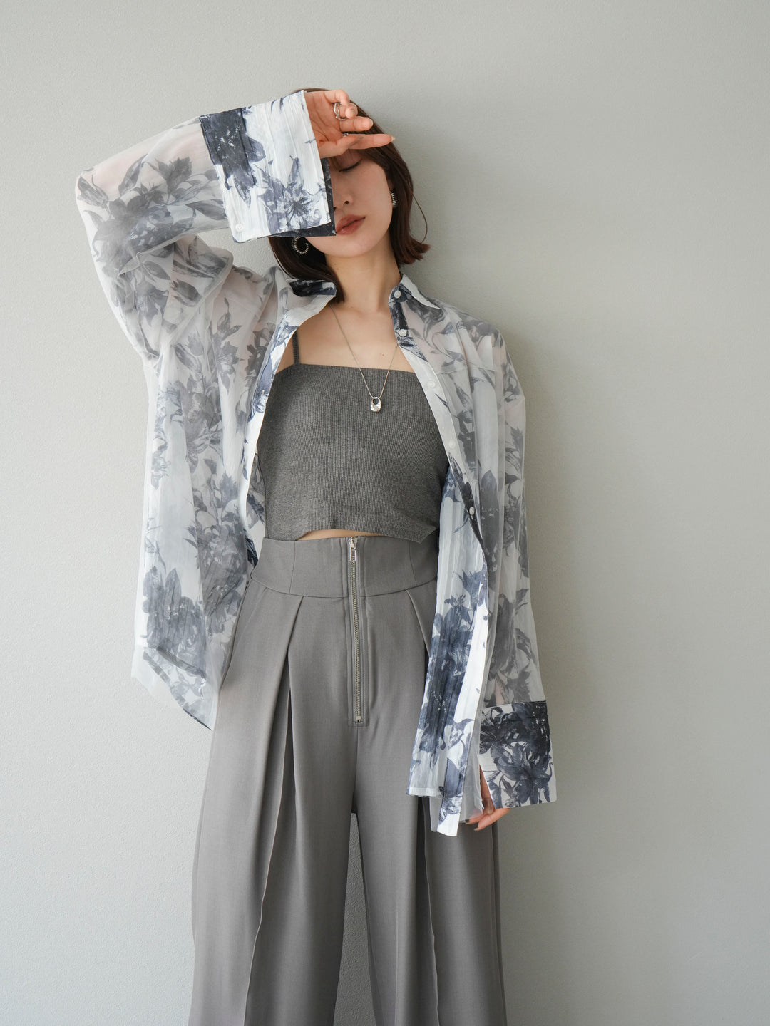 [予約]チュールドッキングフラワー柄オーバーサイズシャツ/グレー
