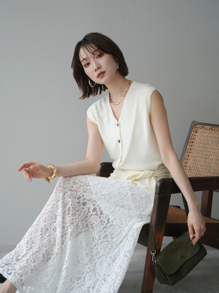 [予約]スカーフ付Vネックニットベスト/white