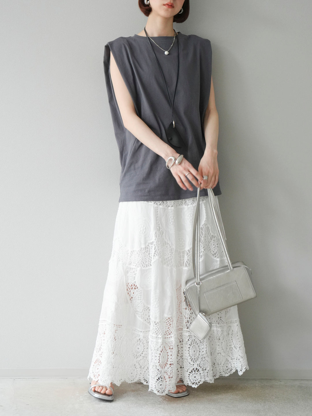 【預購】肩部褶皺法式袖套頭衫/黑色