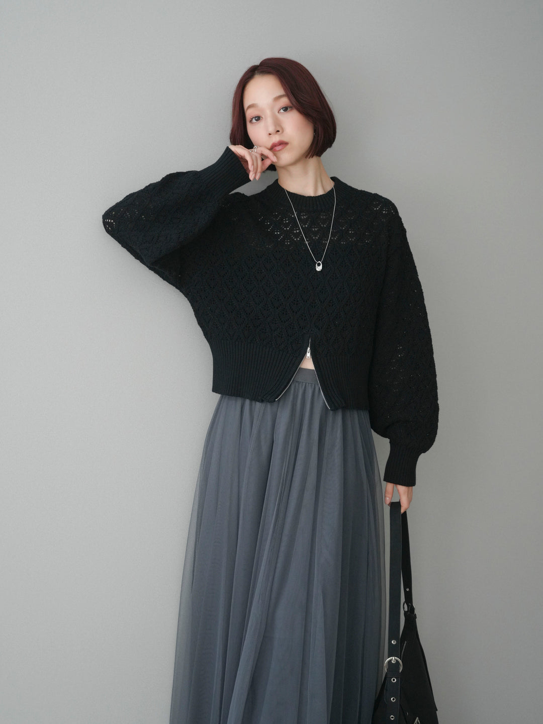 [予約]透かし編みフロントジップスリットニットプルオーバー/black