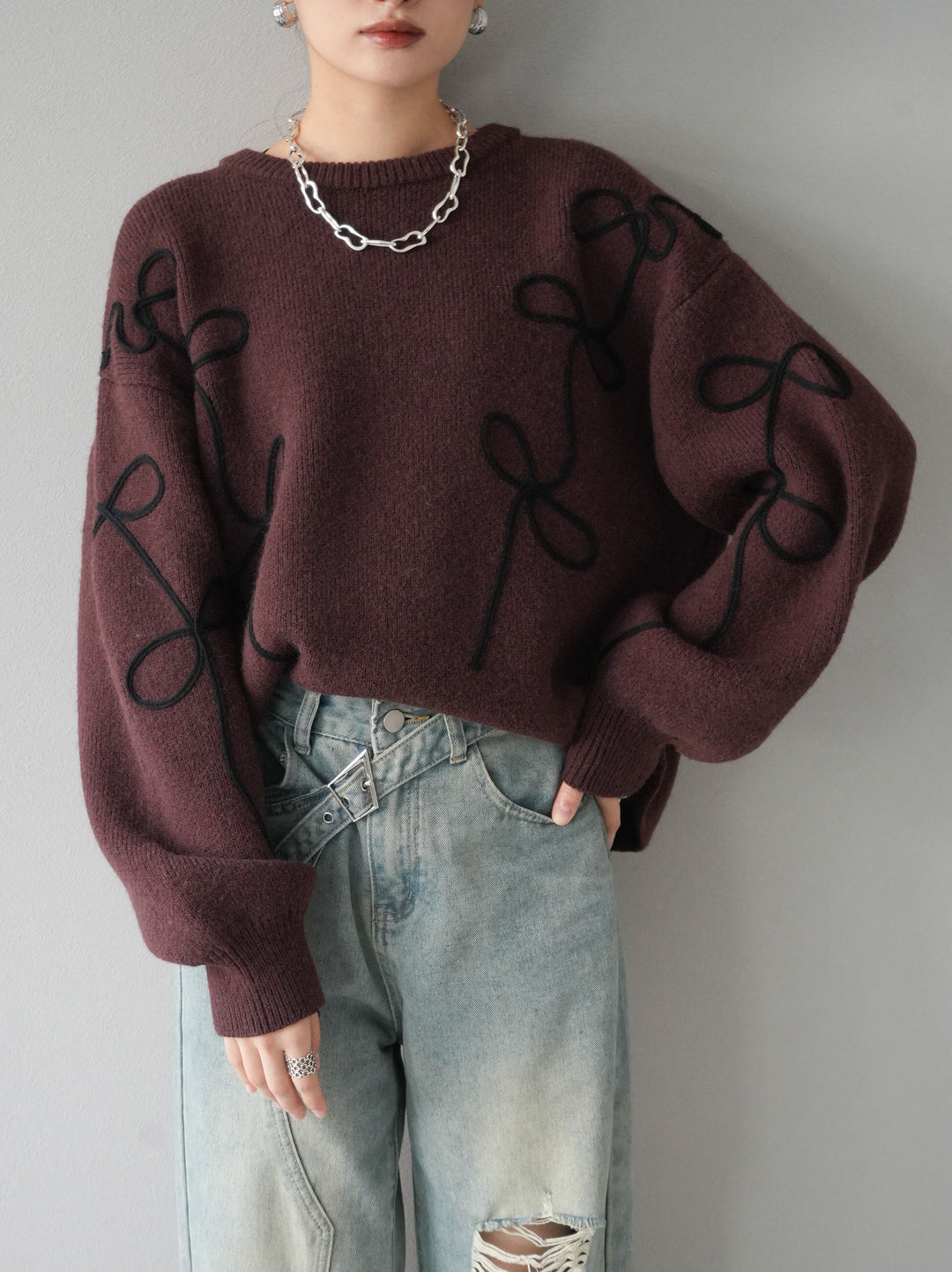 [予約]コード刺繍ルーズニットプルオーバー/ブラウン