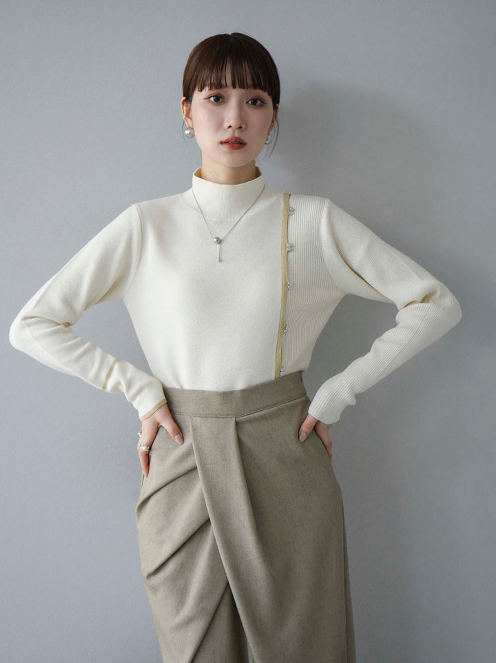 [預訂] 瓶頸配色設計紐扣針織上衣/象牙色
