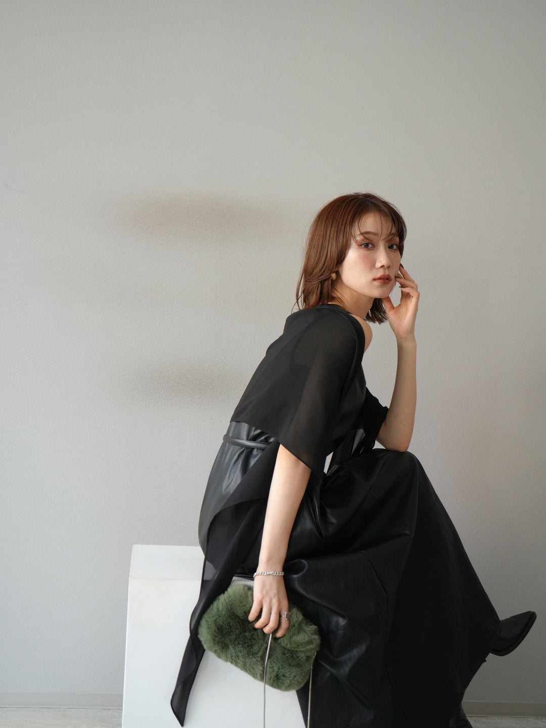 [予約]レザーAラインワンピース/ブラック