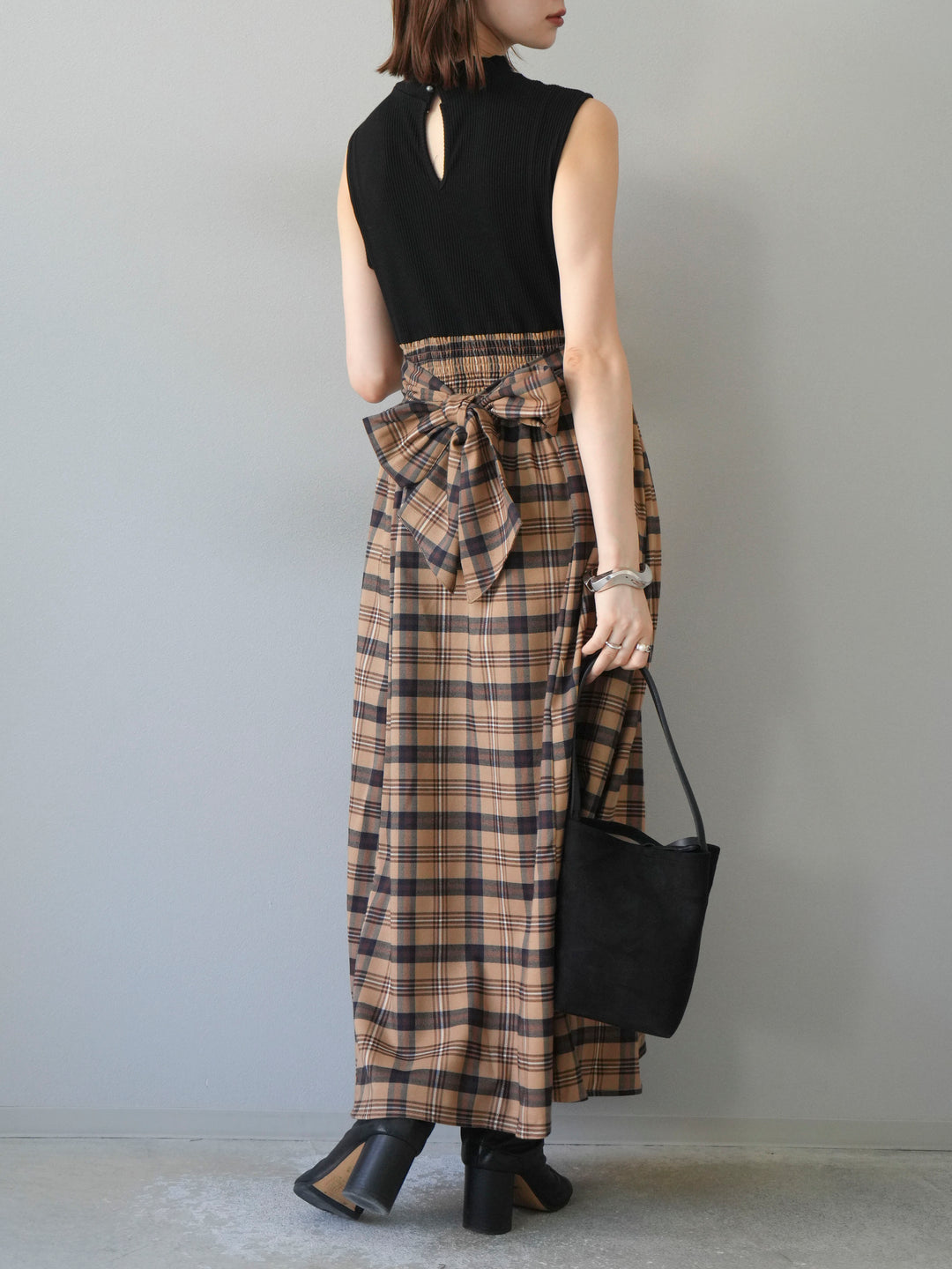[予約]テレコ×チェックドッキングノースリワンピース/ブラック×ベージュ