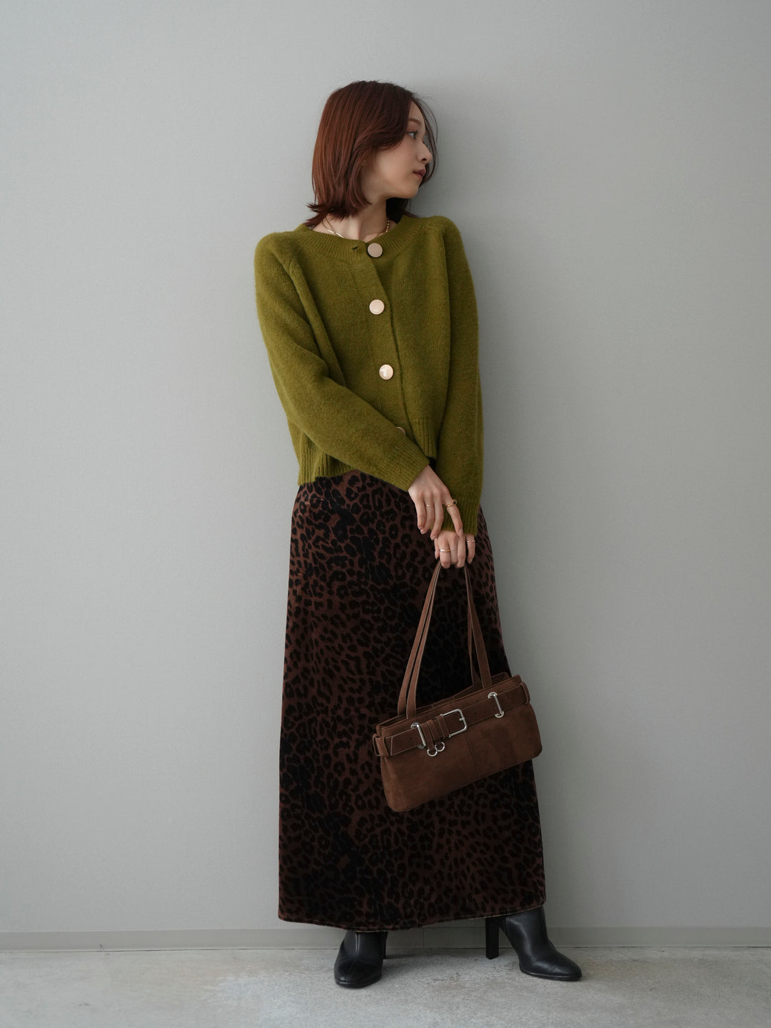 [SET]BIGボタンニットカーディガン+レオパードベロアナロースカート(2set)