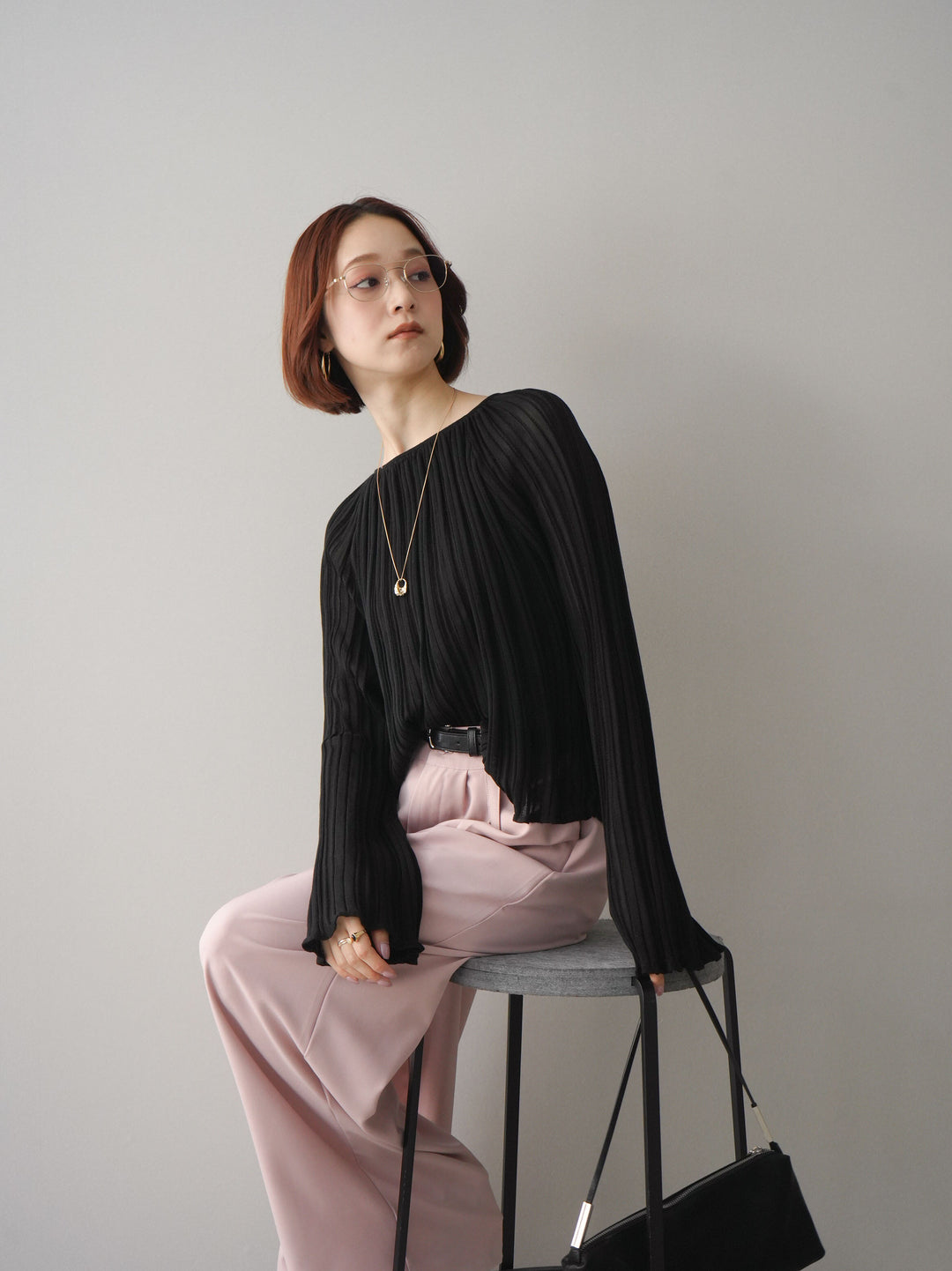 [SET]プリーツシアーフレアスリーブニットトップス+ベルト付キーホルダーモチーフワイドパンツ(2set)