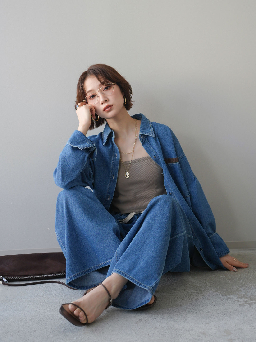 [SET]ポイントレザーオーバーデニムシャツ+ドロストワイドデニムパンツ(2set)