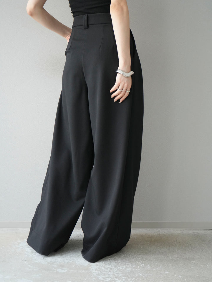 [予約]ダブルタックワイドパンツ/ブラック