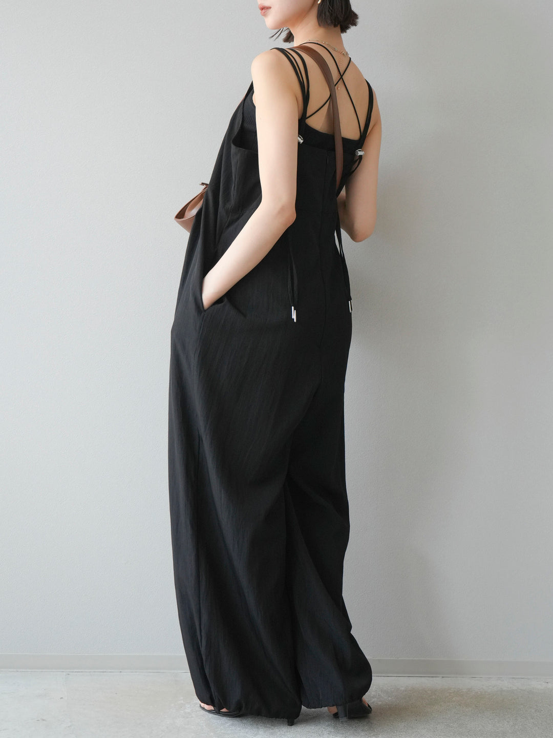 [SET]リネンライクビスチェデザインサロペット+ダブルストラップカットリブブラキャミソール(2set)