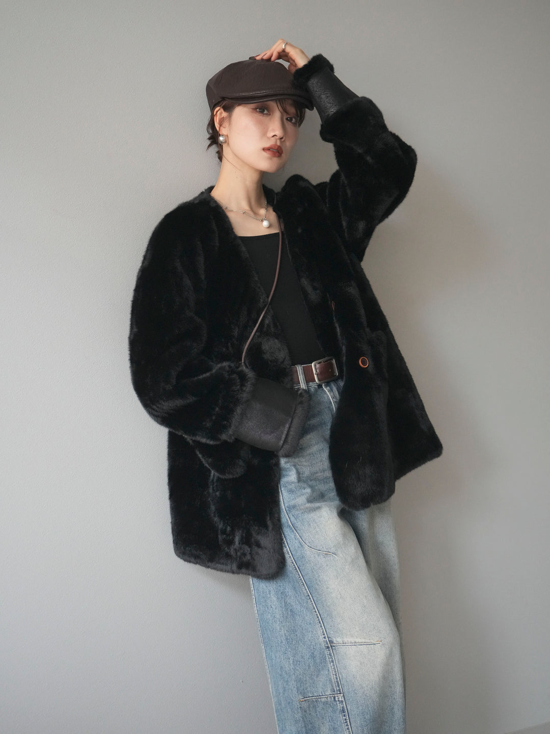 [SET]バッグ付エコファーノーカラーコート+ベルト付カーブデニムパンツ(2set)