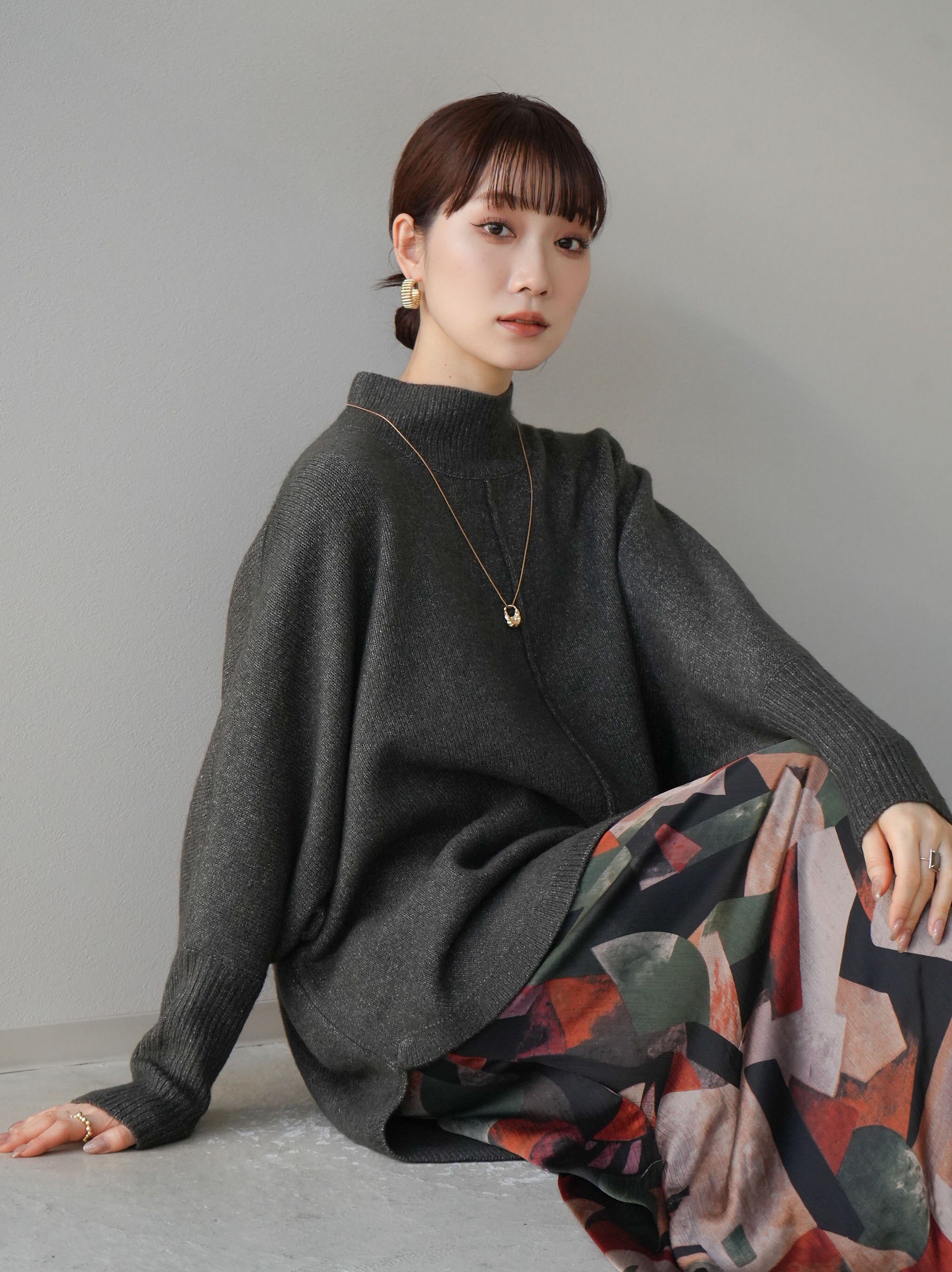 予約]ボトルネックラウンドヘムドルマンニットプルオーバー