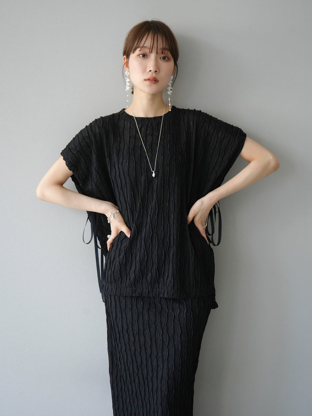 [Pre-order] Arm shirring sheer design mellow pullover/black