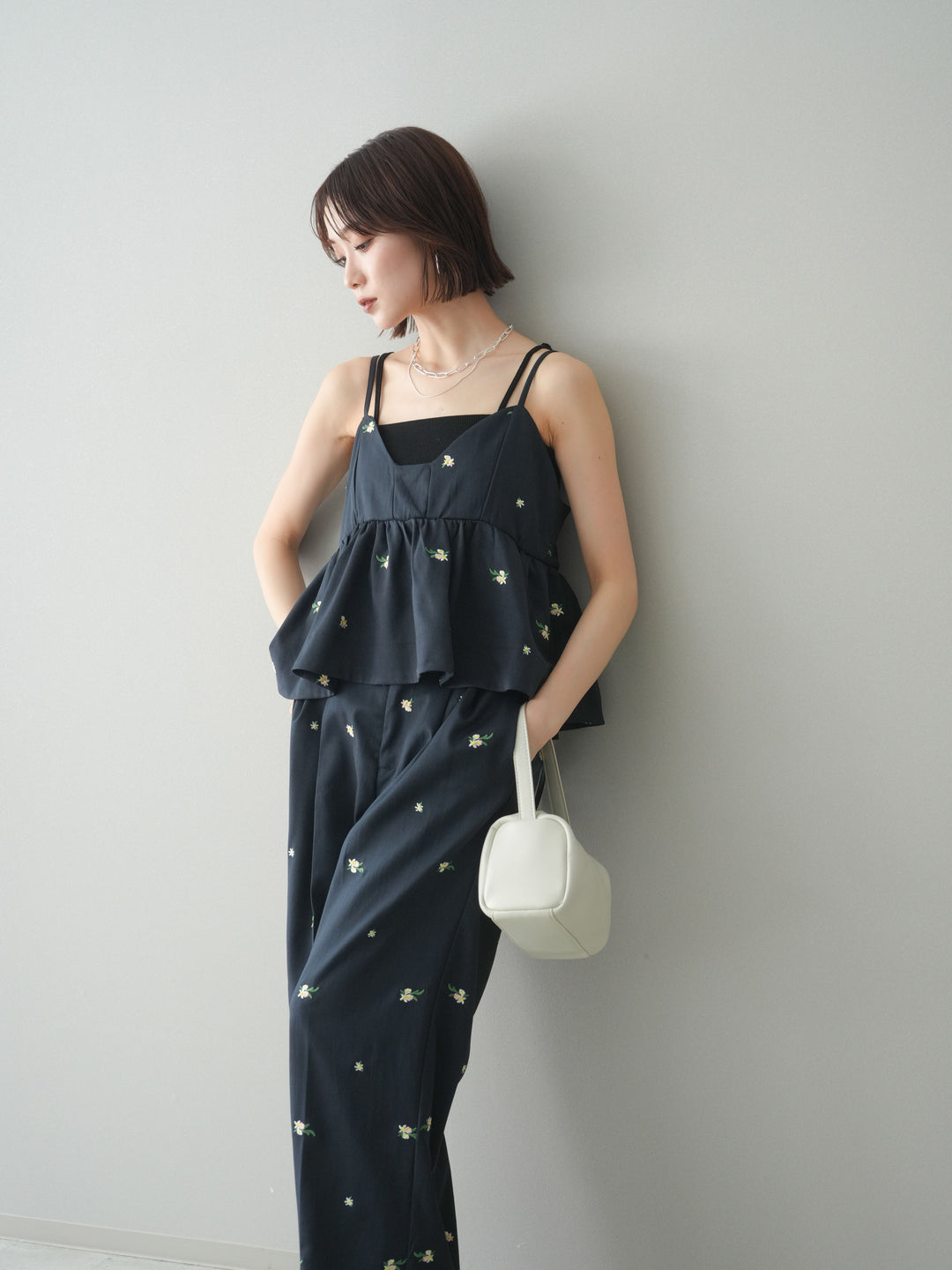 [SET]フラワー刺繍ビスチェ+フラワー刺繍タックパンツ(2set)