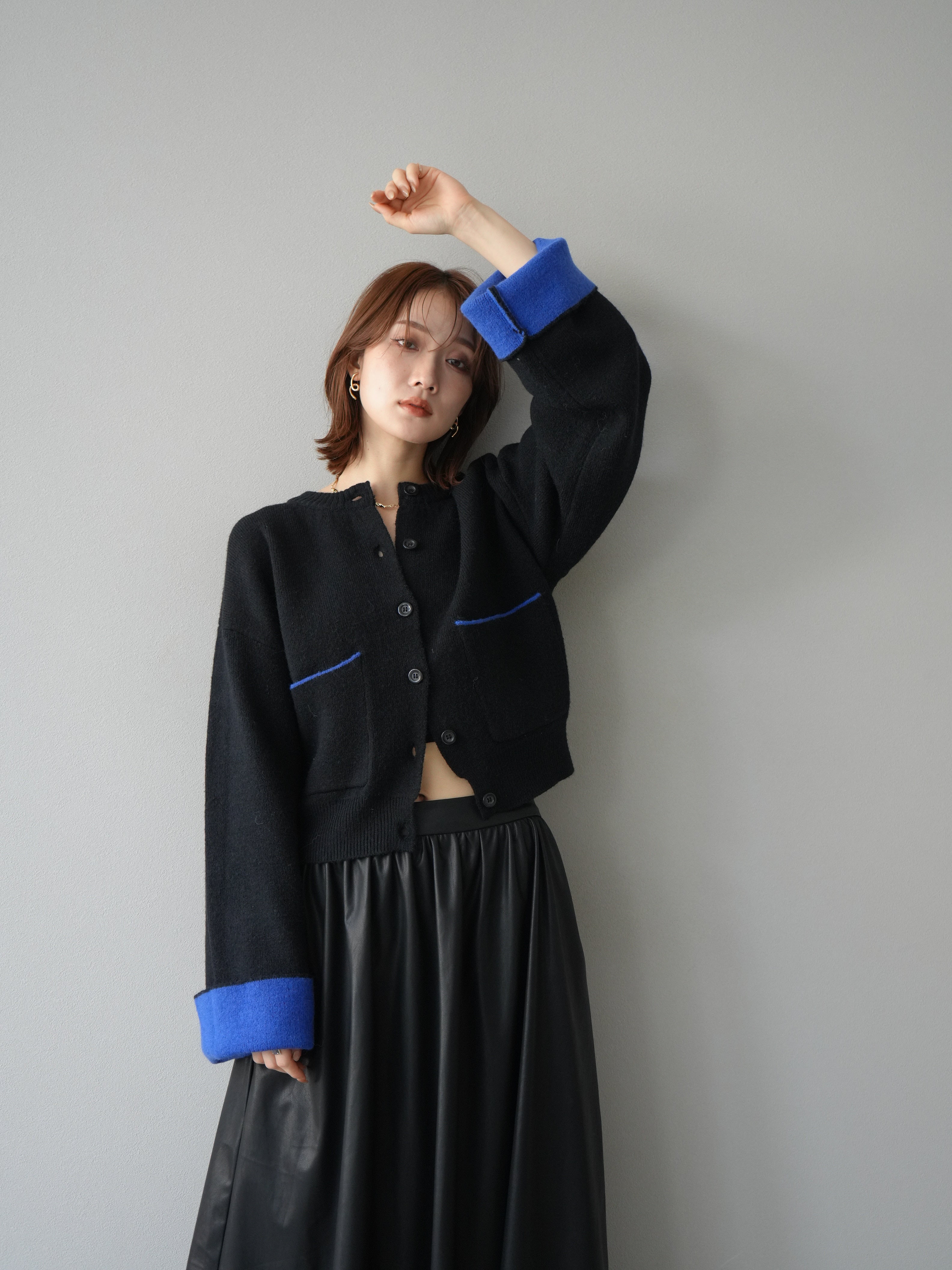 予約]バイカラーオーバーニットカーディガン/ブラック – Lumier