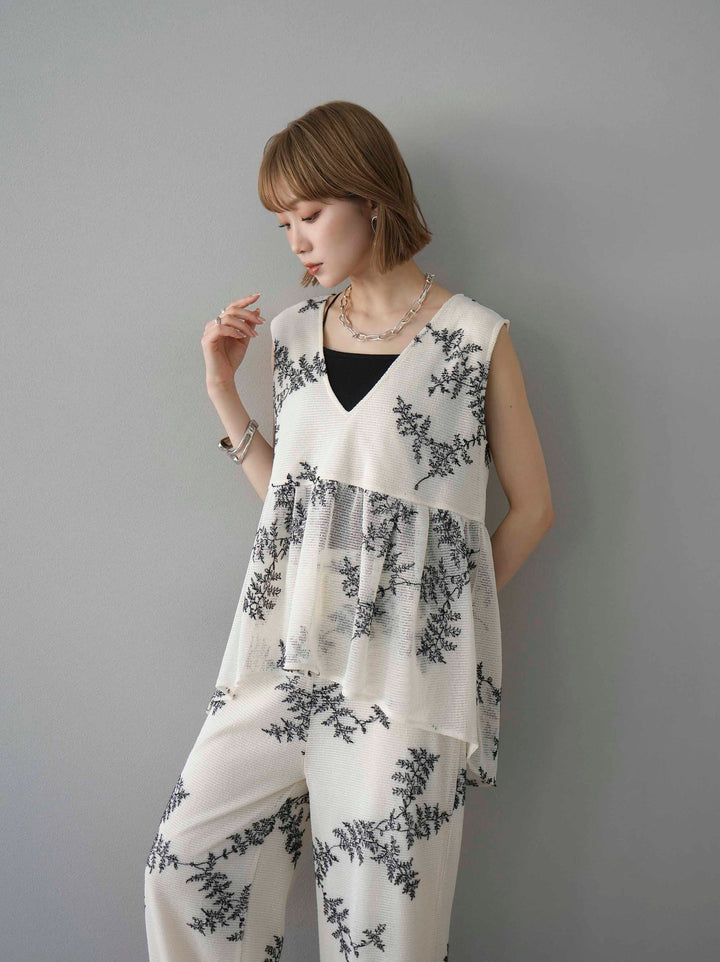 [予約]リーフ柄メッシュVネックフレアトップス/アイボリー